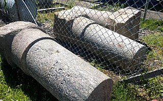 W Bartoszycach odnalazły się dwa kolejne zabytkowe kamienie milowe